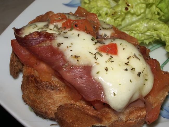 Bruschetta Tomate Jambon de Parme et Mozzarella