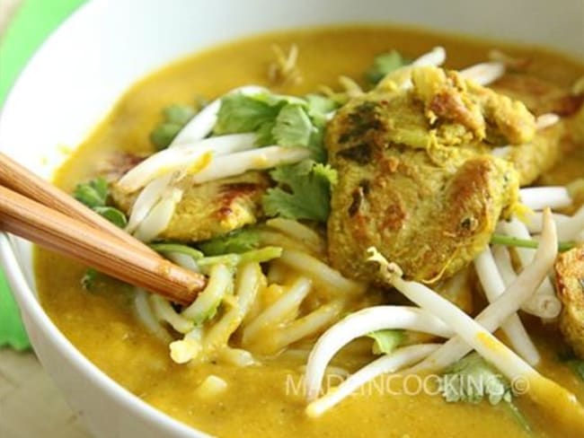 Soupe de butternut au lait de coco et au curry vert