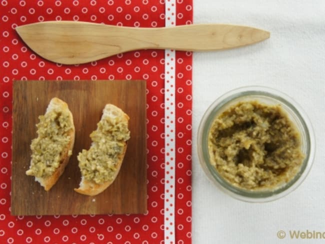 Oeuf cocotte et mouillettes colorés