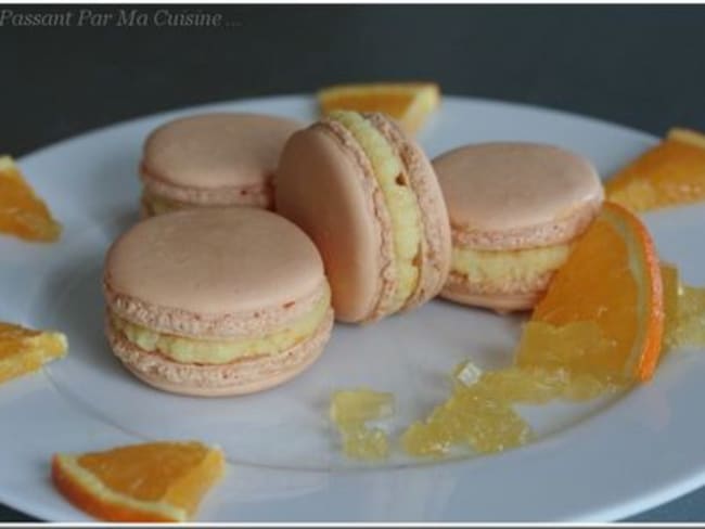 Macarons à l'orange curd et gelée de fruits de la passion 