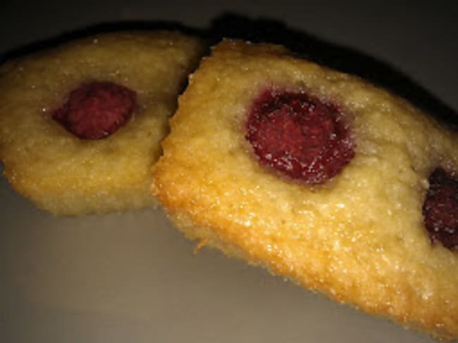 Simili financiers à la framboise