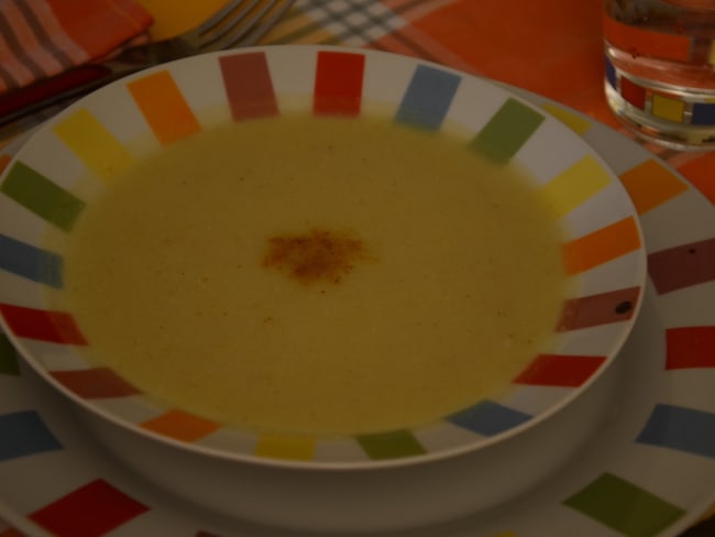 Velouté de chou fleur au curry et sésame