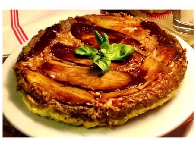 Tarte Tatin d’aubergines au pesto et pignons de pin