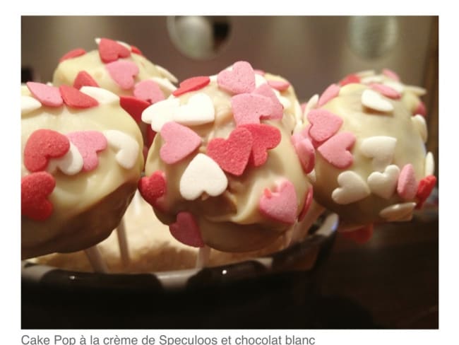 Cake pops à la crème de spéculoos et glaçage au chocolat blanc