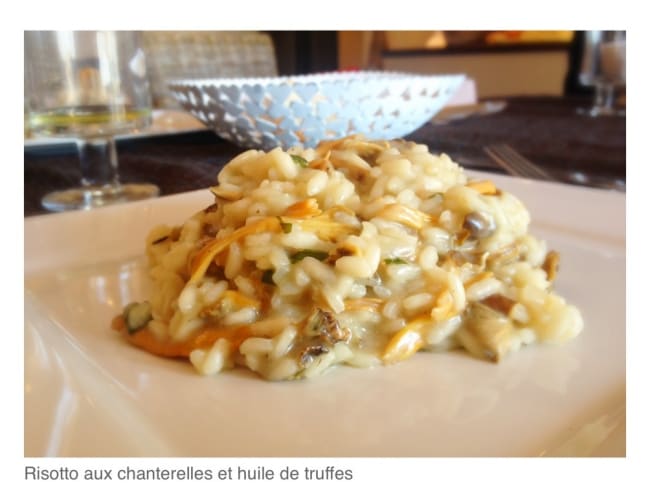 Risotto crémeux aux chanterelles parfumé à l’huile de truffes blanches