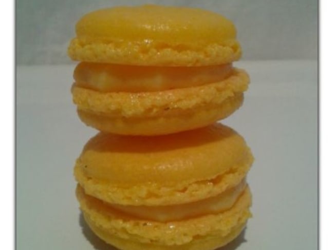 Macarons Passion Curd