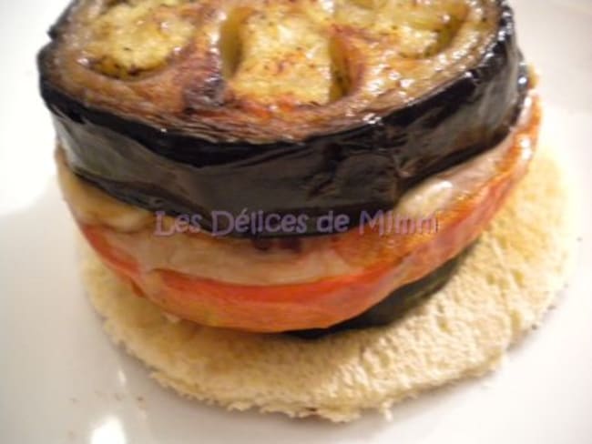 Millefeuille d’aubergine, tomate et mozzarella