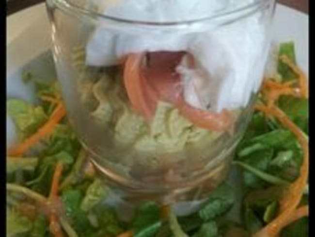 Verrine purée de pois cassé saumon fumé, et chantilly citron ciboulette