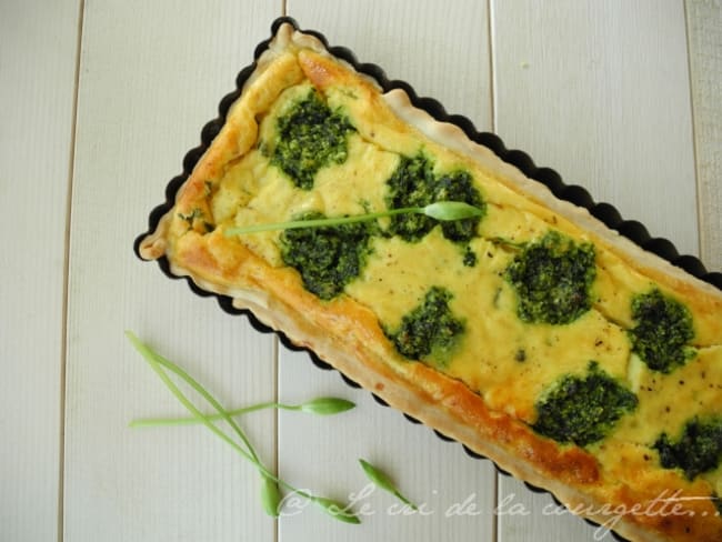 Tarte au fromage blanc, saumon fumé et pesto d'ail des ours