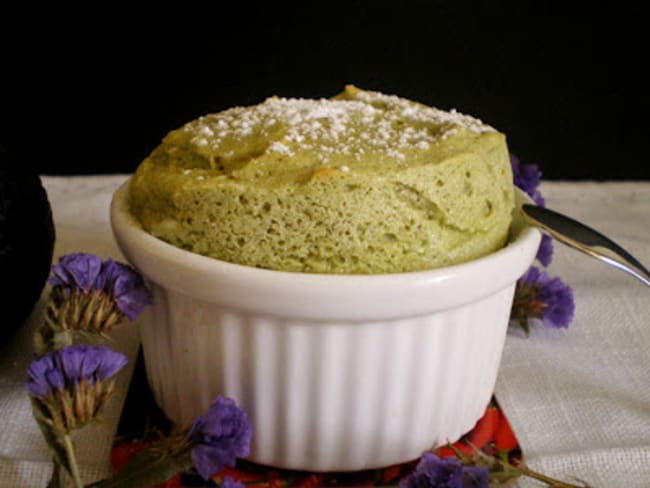 Soufflés avocat, vanille et coeur de chocolat