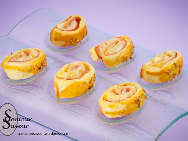 Petits roulés au jambon et au fromage