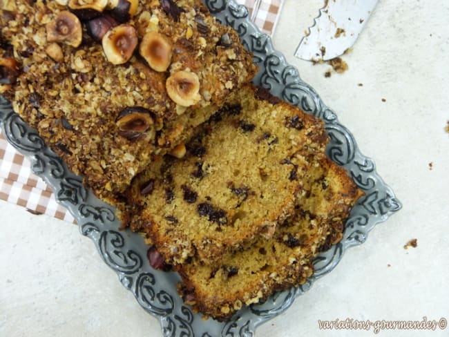 Cake moelleux noisette et chocolat, à la farine complète de kamut