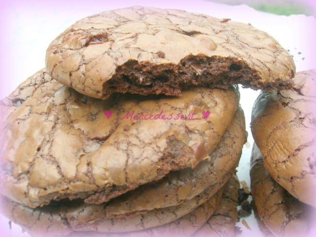 Giant cookies-brownies aux pépites de chocolat et carambar "original"