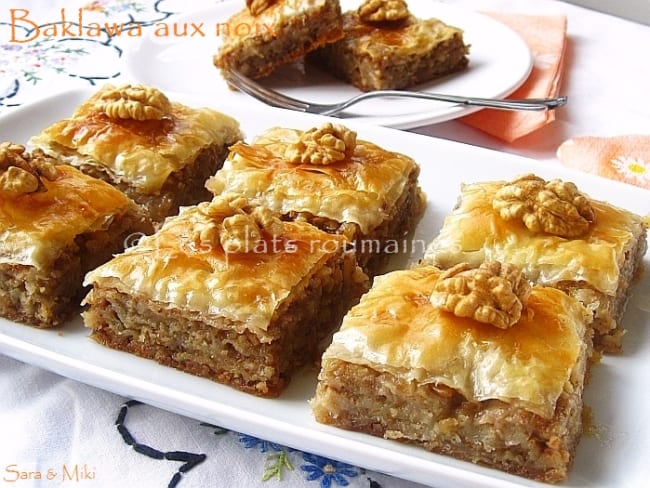 Les plats roumaines: Baklawa aux noix