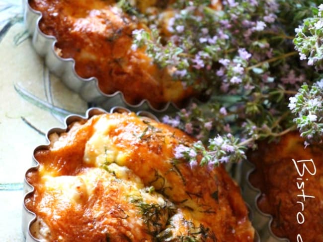 Petites tartelettes au thon, chèvre frais et aneth