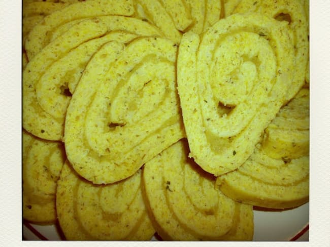 Biscuit roulé épicé aux pois cassés