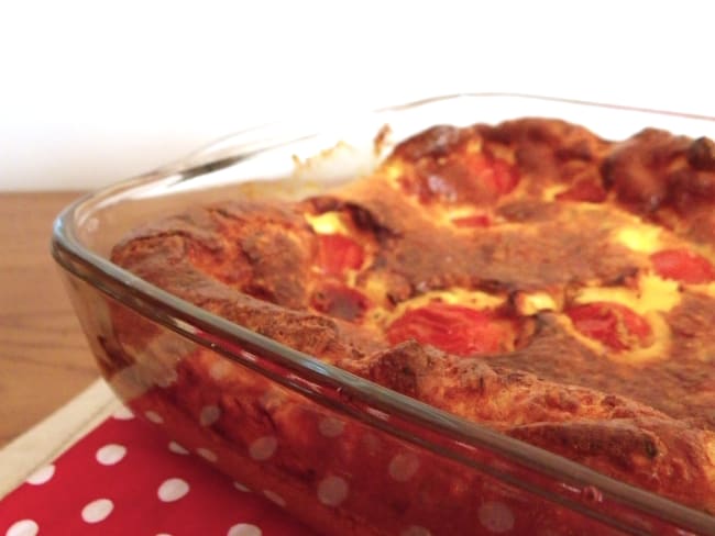 Clafoutis de tomates cerise au basilic et provolone piccante