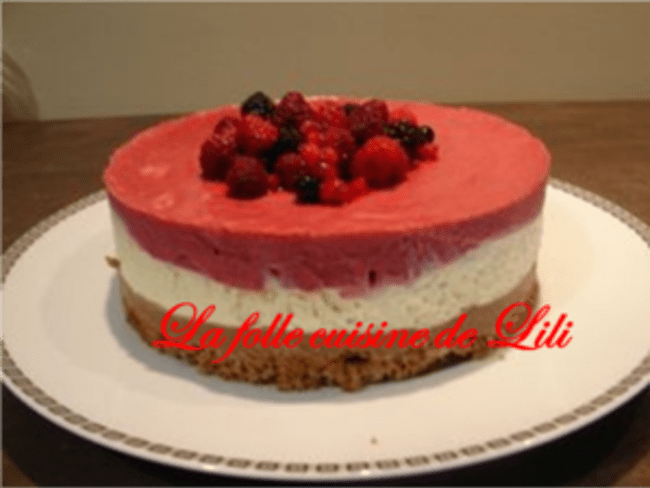 Gâteau au Chocolat blanc, Fruits rouges, croustillant au praliné et biscuit spéculoos