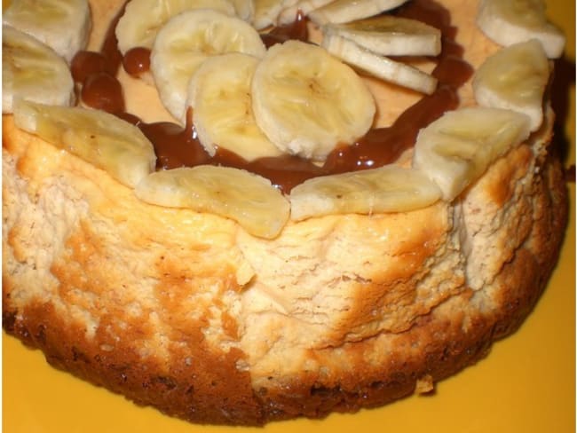 Cheesecake à la banane, base speculos et sauce carambar