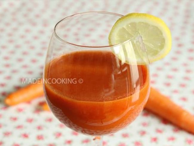 Smoothie aux fraises et aux carottes