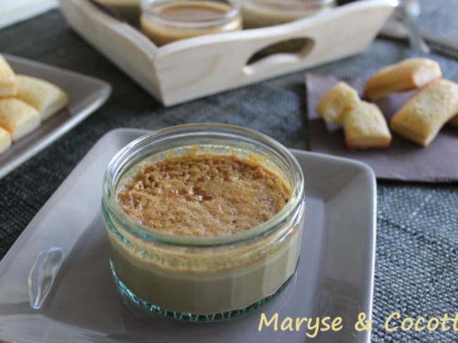 Crèmes aux oeufs au café et petits financiers aux amandes