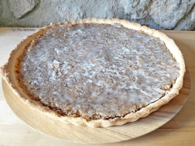 Gâteau à la noisette variante rhubarbe-amandes