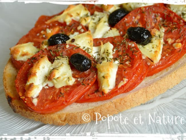 Bruschetta aux tomates et au fromage de chèvre toute simple