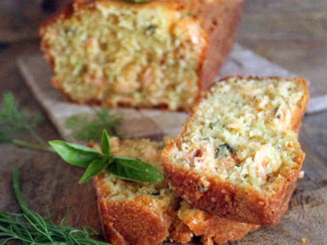 Cake au saumon, mascarpone, aneth et autres herbes fraîches