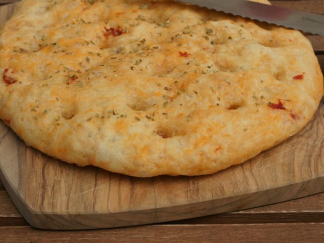 Focaccia apéritives aux tomates rôties et à l'origan