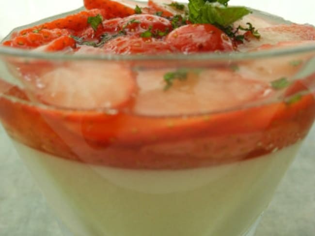Panna cotta fraises, menthe et citron