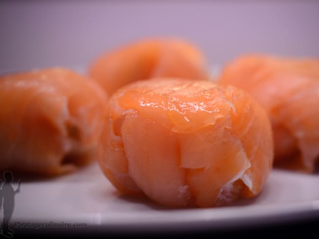 Roulés de saumon fumé au légumes et fromage frais