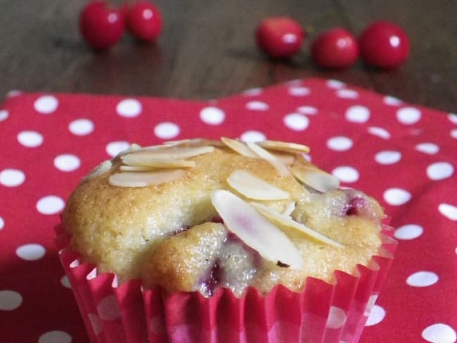 Muffins aux cerises et kirsch sans beurre à la compote