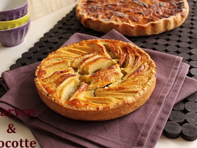 Tarte aux pommes rhubarbe et sirop d’orgeat