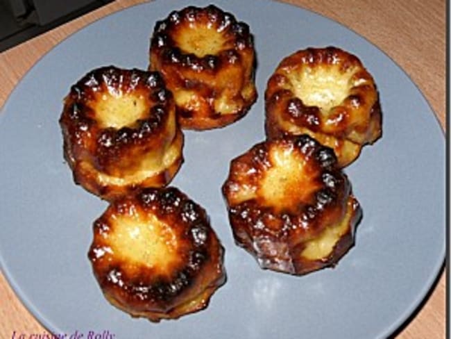 Cannelés bordelais