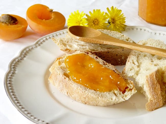 Confiture ensoleillée d’abricot et noix de coco gourmande et exotique