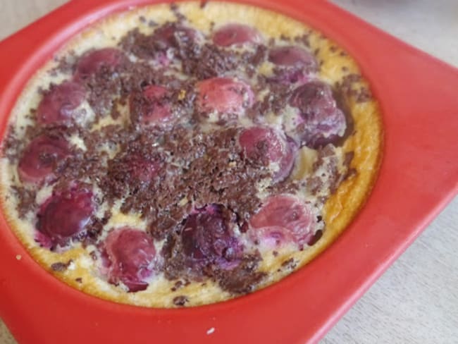 Clafoutis aux cerises et chocolat noir