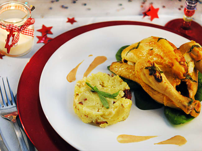 Coquelets rôtis, écrasé de pommes de terre aux noisettes, sauce au foie gras