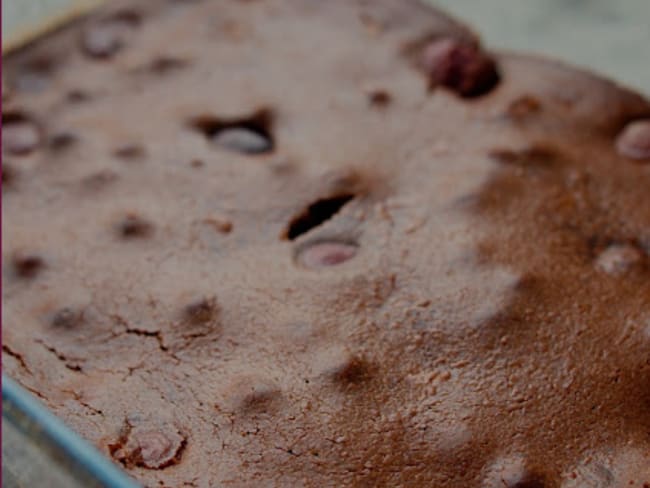 Clafoutis aux cerises et au chocolat : un classique revisité