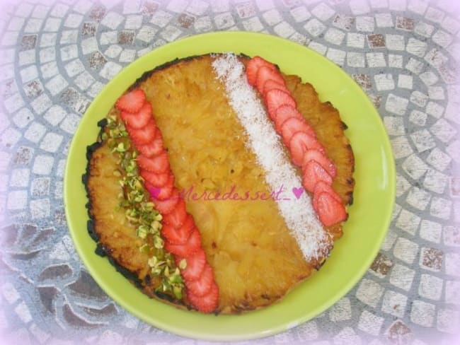 Tarte tatin ananas et son coulis de fraises