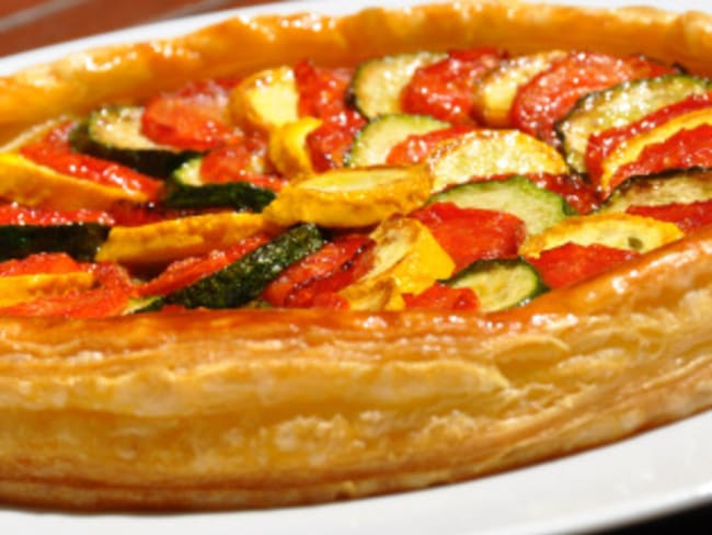 Une Tarte feuilletée aux Courgettes et Tomates confites