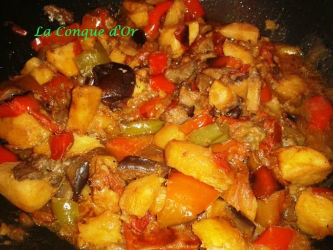 Sauté de légumes d'été et de pommes de terre