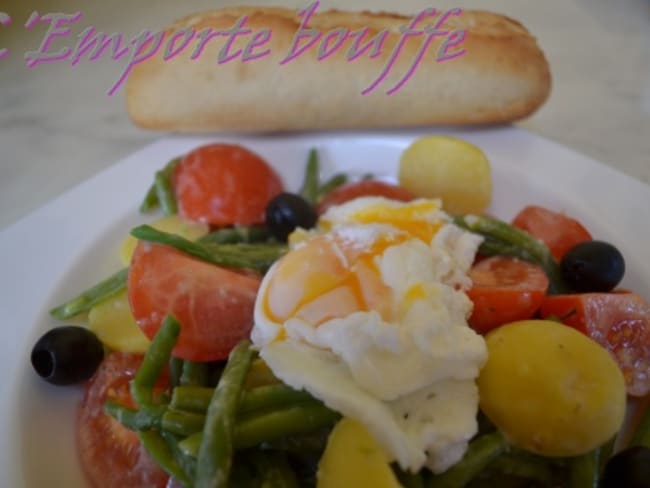 Salade niçoise, et son oeuf poché