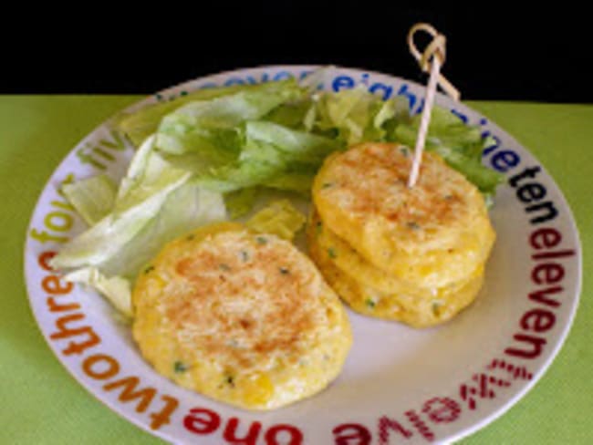 GALETTES DE MAïS AU PARMESAN ET A LA CIBOULETTE