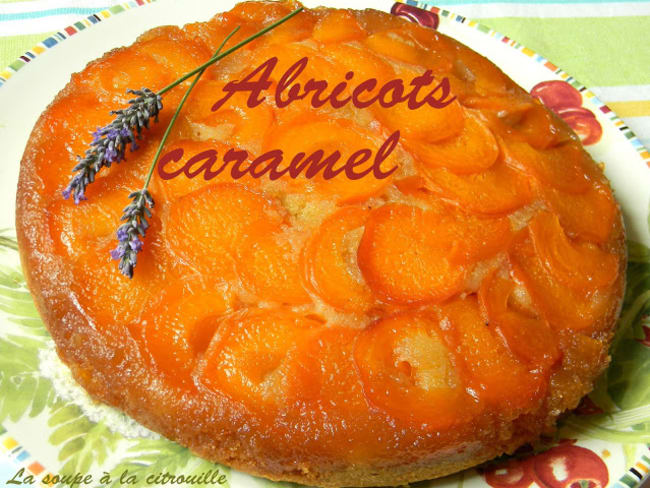 Gâteau aux abricots caramélisés