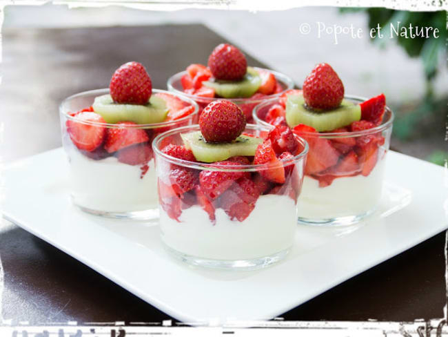 Verrine au fouetté de mascarpone et aux fraises fraîches