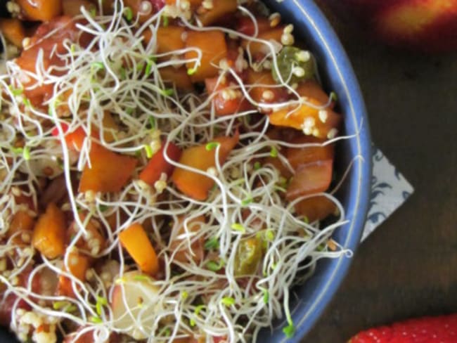 Salade de quinoa aux fruits d'été