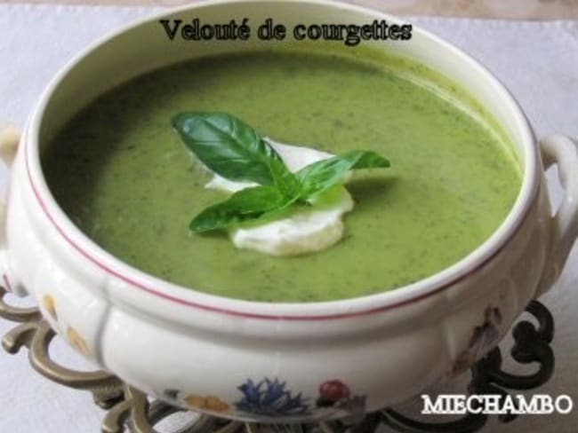 VELOUTE DE COURGETTES