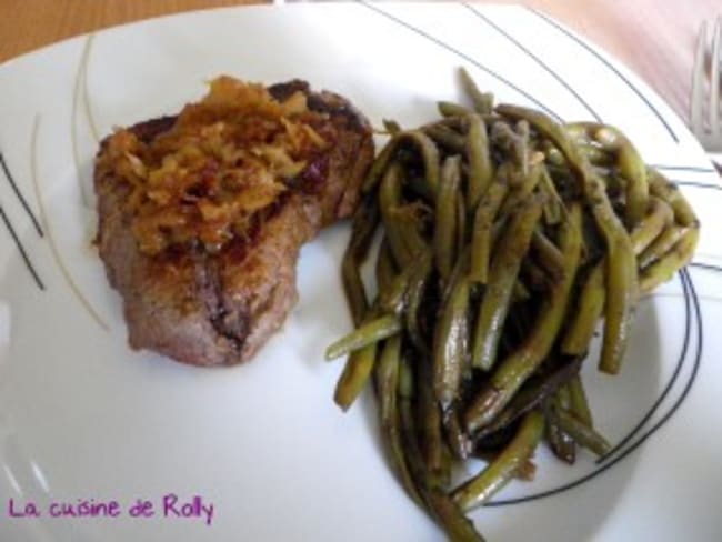 Faux filet de boeuf, fondue d'oignons à la bière