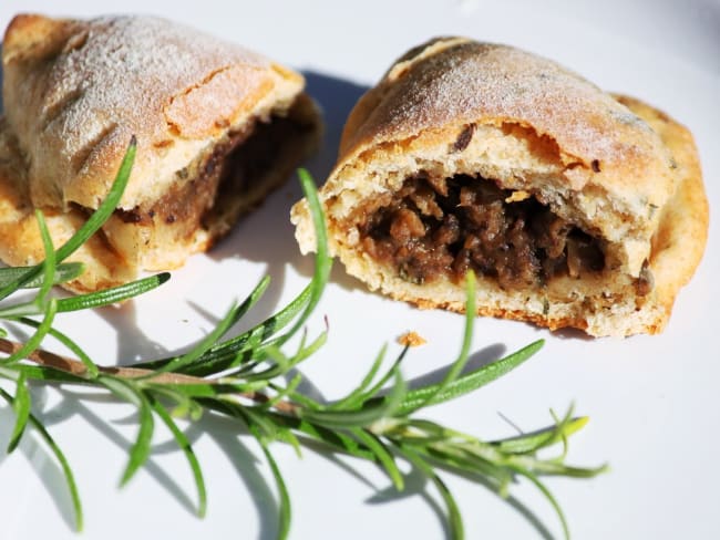 Mini calzone au caviar d'aubergine