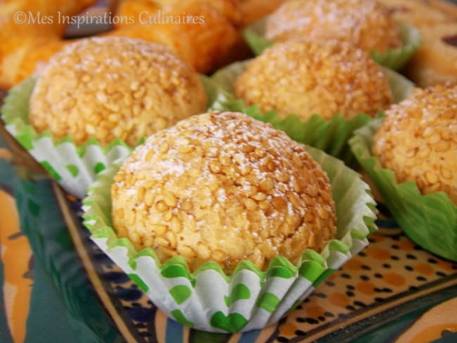 Boules aux cacahuètes graines de sésames